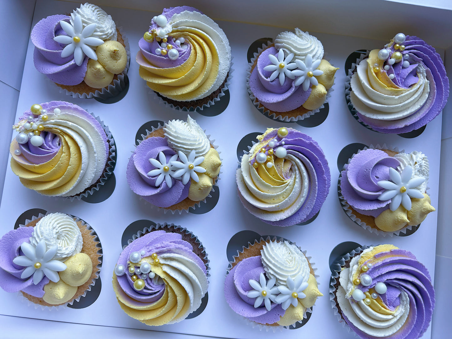 Daisy Cupcakes