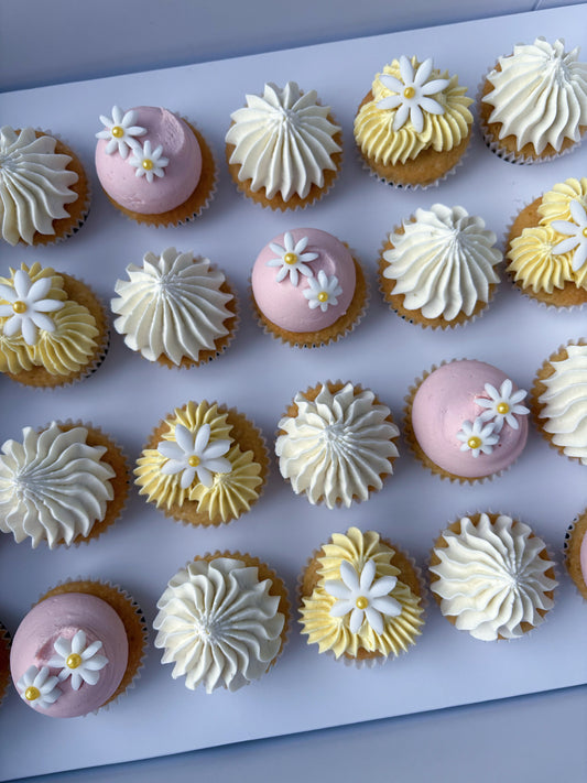 Daisy Mini Cupcakes